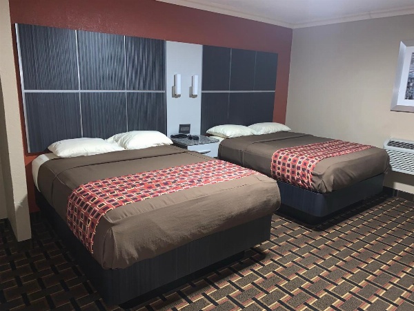 Budget Inn Lake Wales image 2