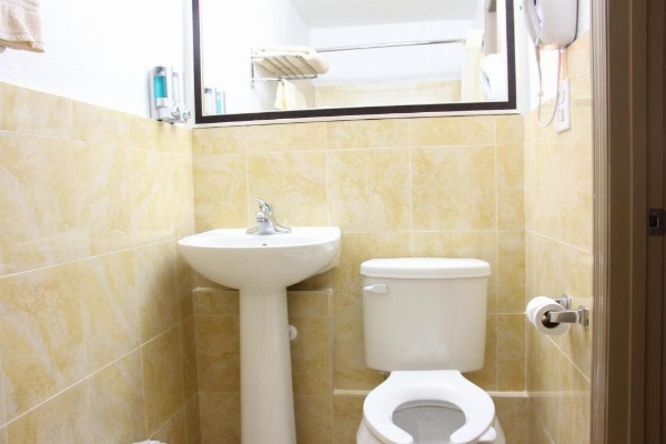 Budget Inn Lake Wales image 29