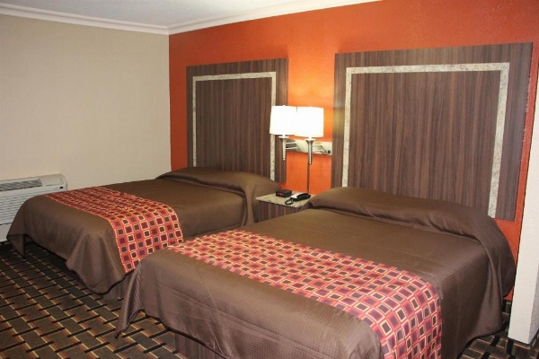 Budget Inn Lake Wales image 34