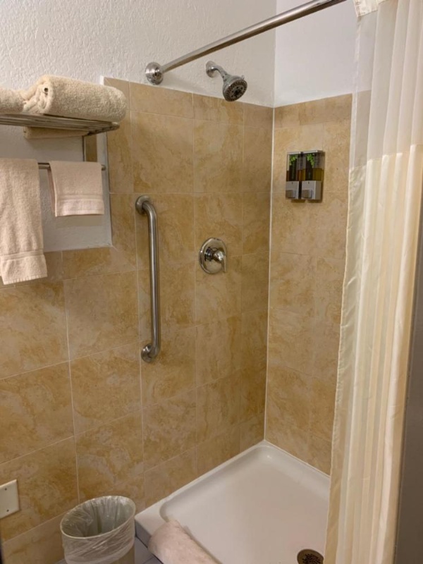 Budget Inn Lake Wales image 8